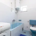 Prázdninový dům Four-bedroom In Stobrec *