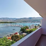 Prázdninový dům Four-bedroom In Stobrec Split