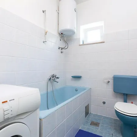 Dom wakacyjny Four-bedroom In Stobrec *